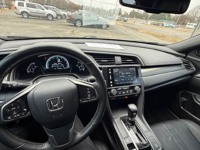 2018 Honda Civic Image 9