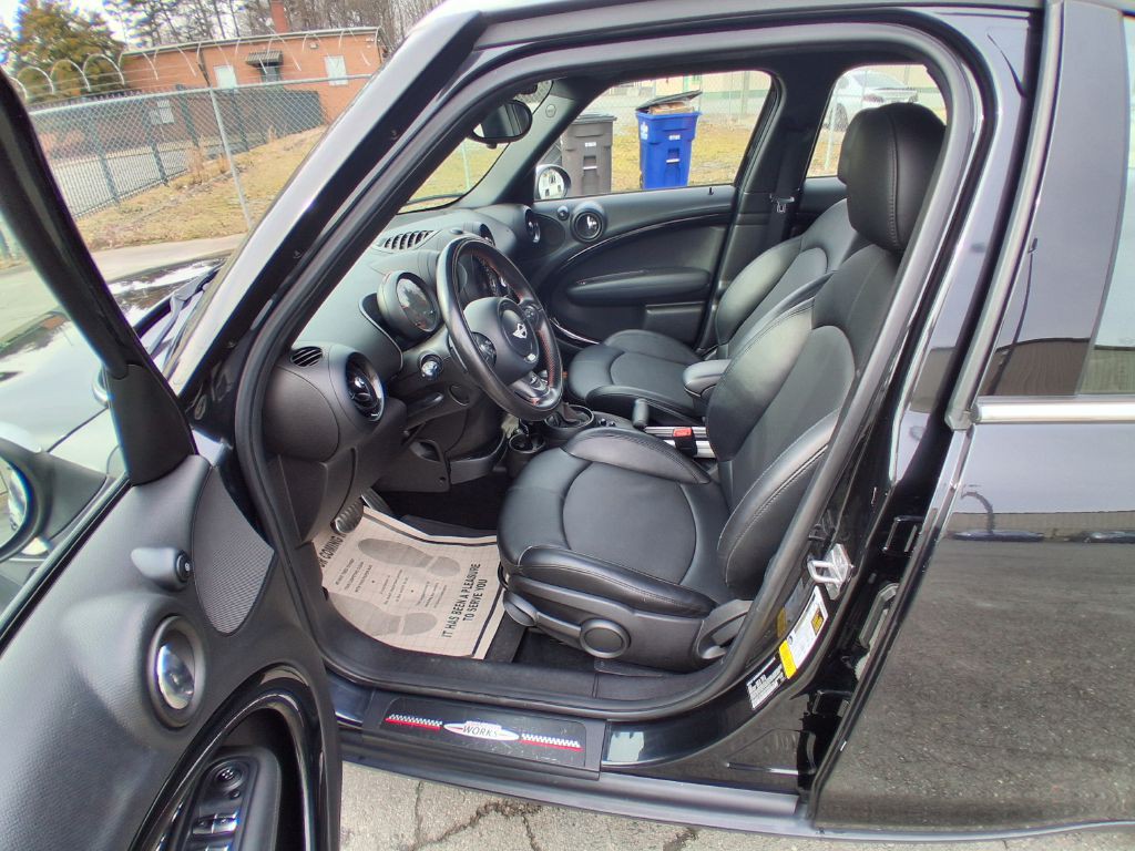 2016 MINI Cooper Image 9