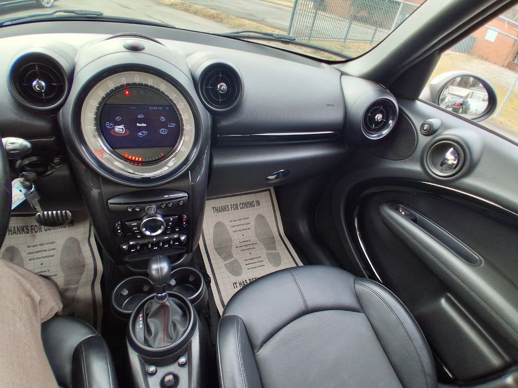 2016 MINI Cooper Image 11