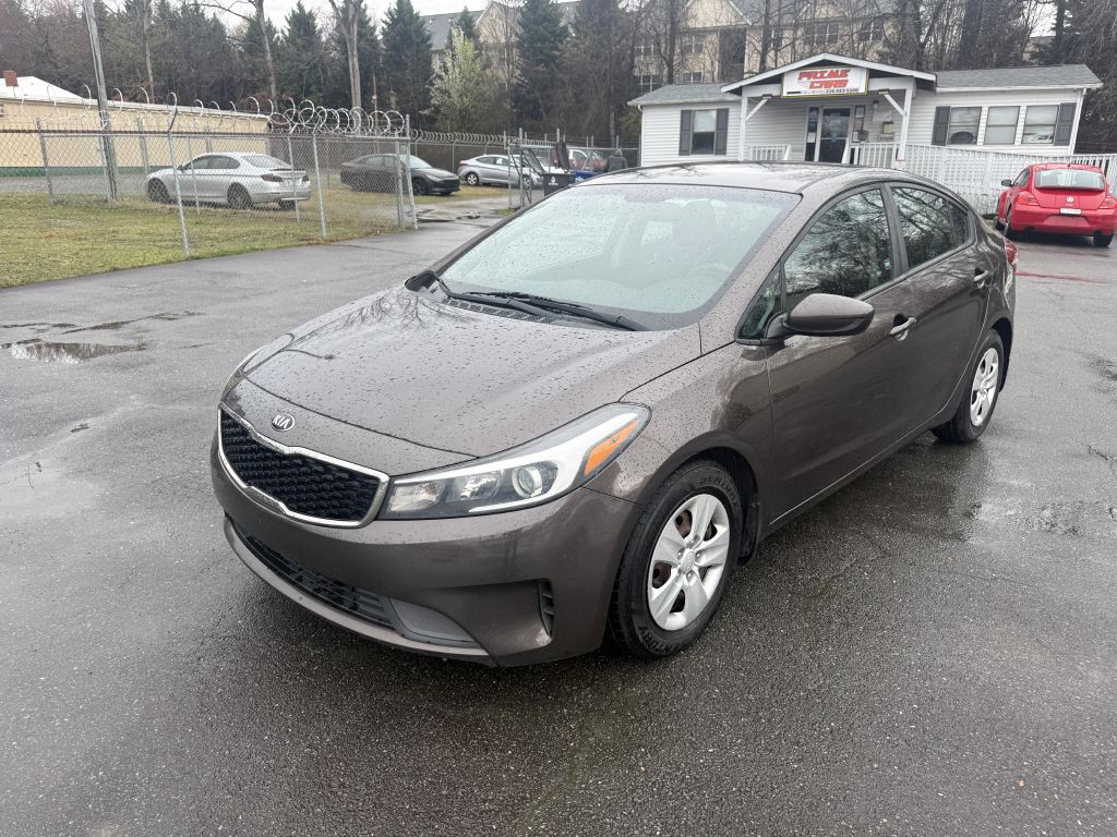 2017 Kia Forte Image 1