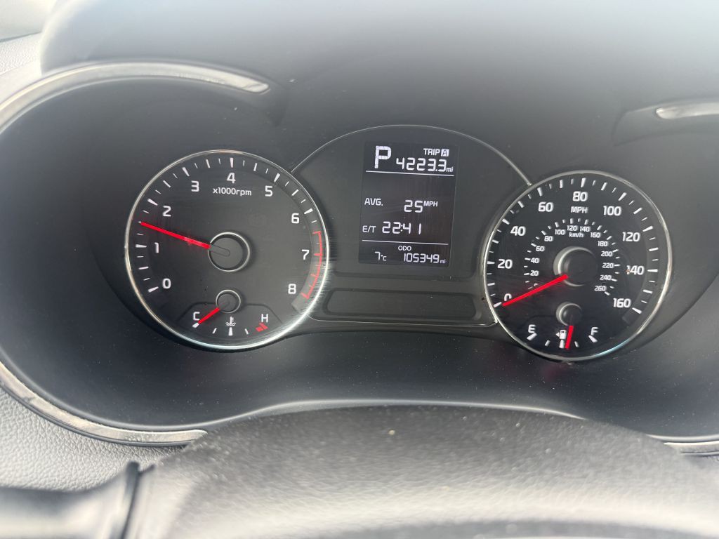 2017 Kia Forte Image 14