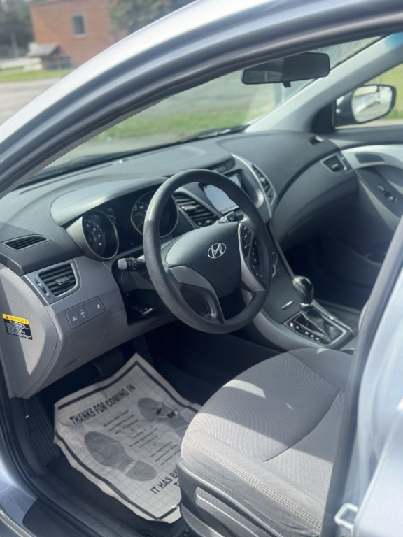 2015 Hyundai Elantra Image 9