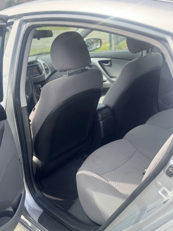 2015 Hyundai Elantra Image 10