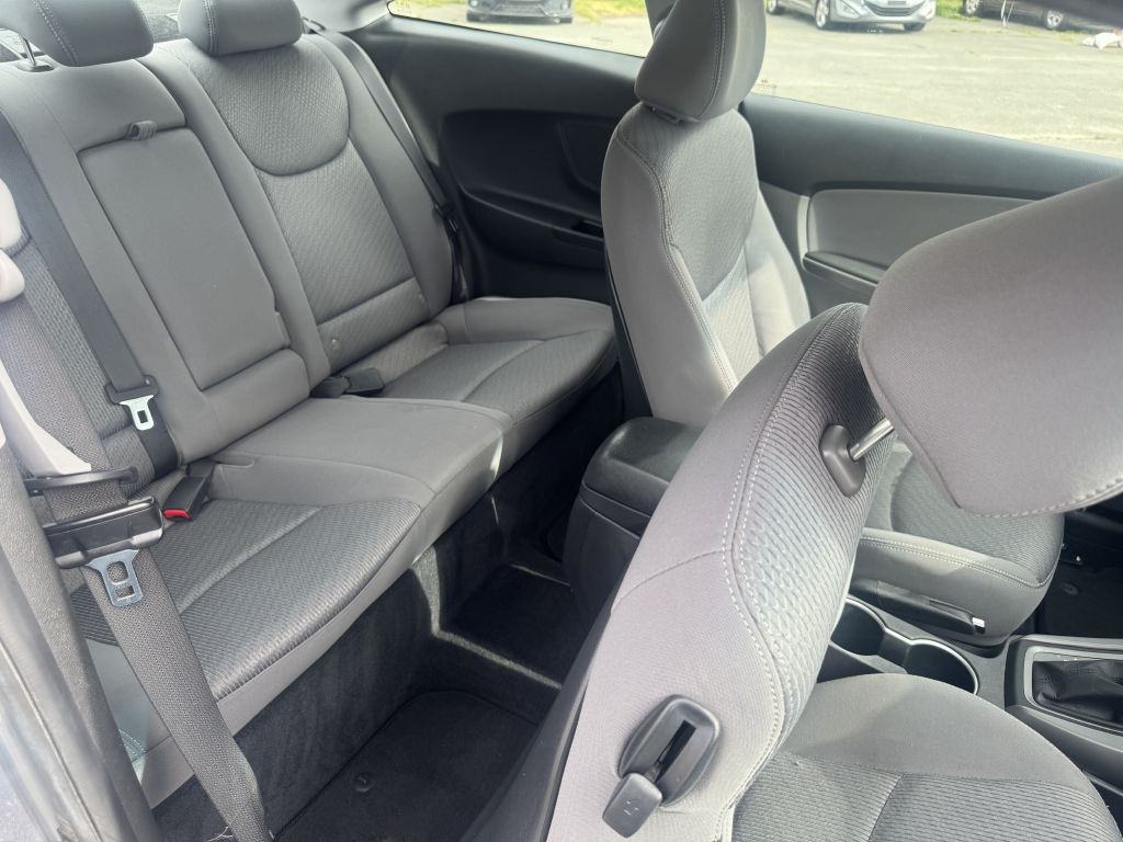 2014 Hyundai Elantra Image 12