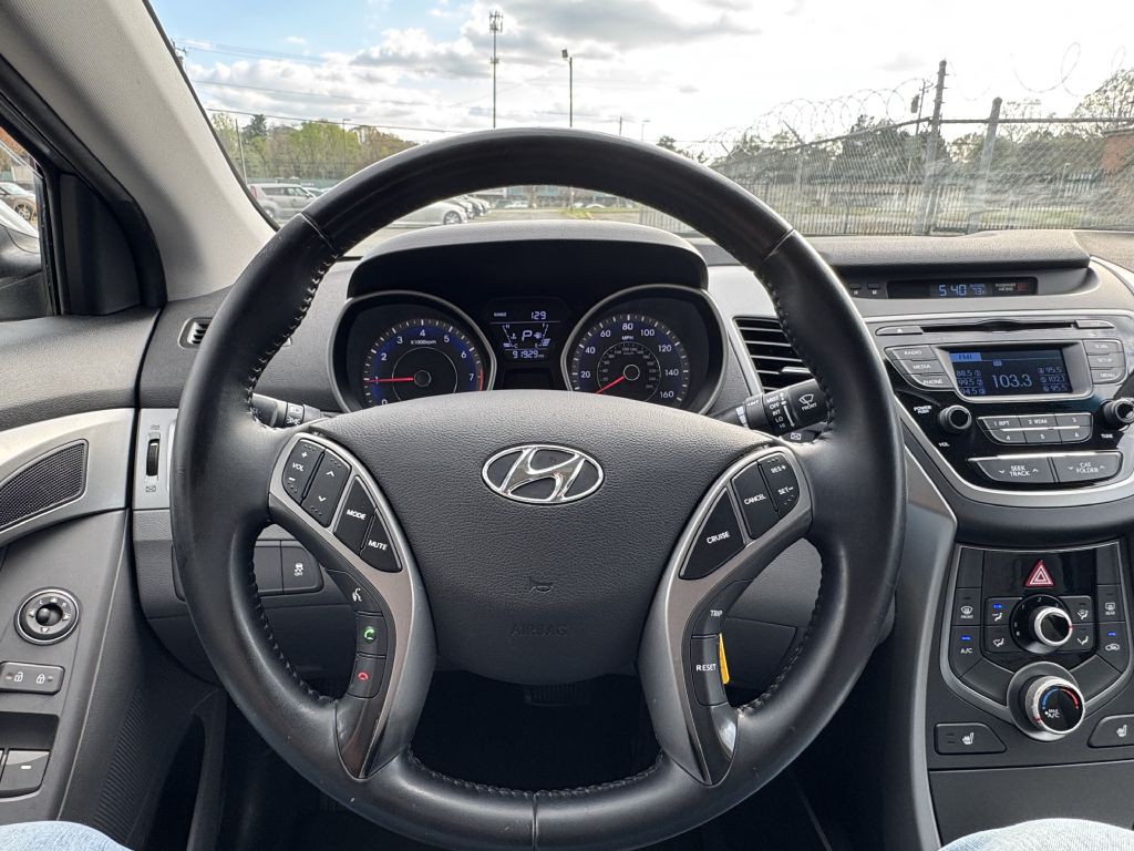 2014 Hyundai Elantra Image 13