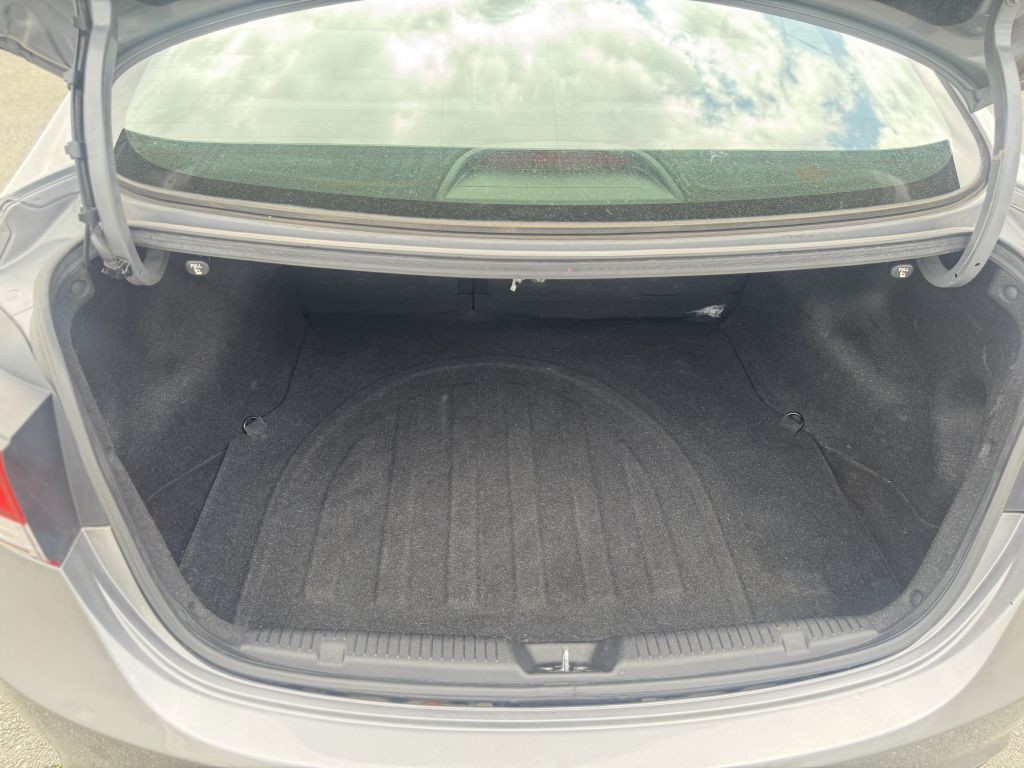 2014 Hyundai Elantra Image 16