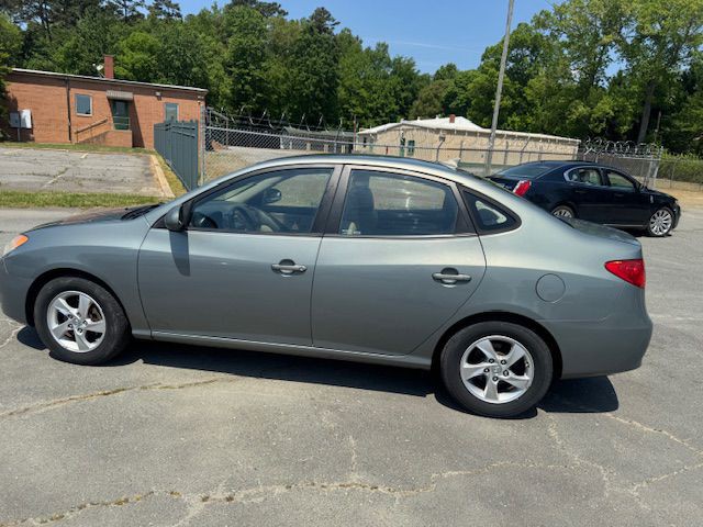 2010 Hyundai Elantra Image 2