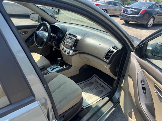 2010 Hyundai Elantra Image 15
