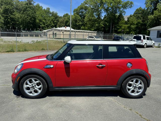2013 MINI Cooper Image 2