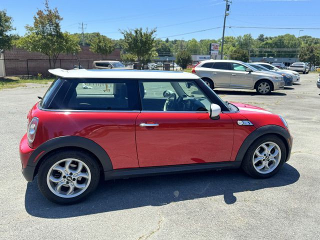 2013 MINI Cooper Image 6