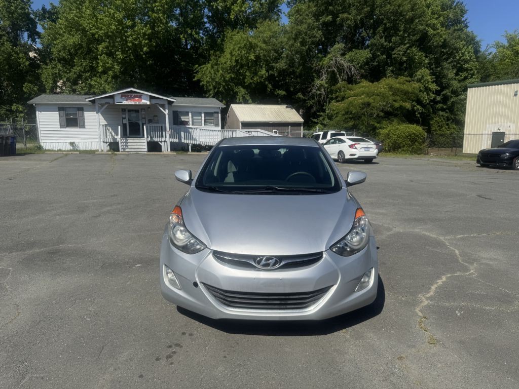 2013 Hyundai Elantra Image 8