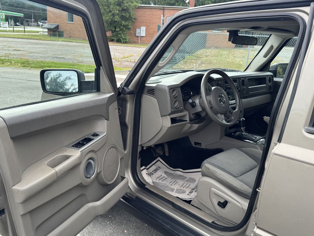 2006 Jeep Commander Image 9