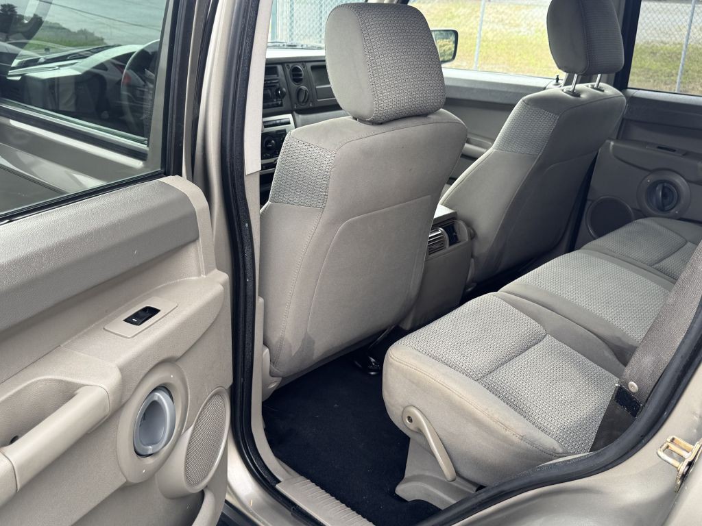 2006 Jeep Commander Image 10