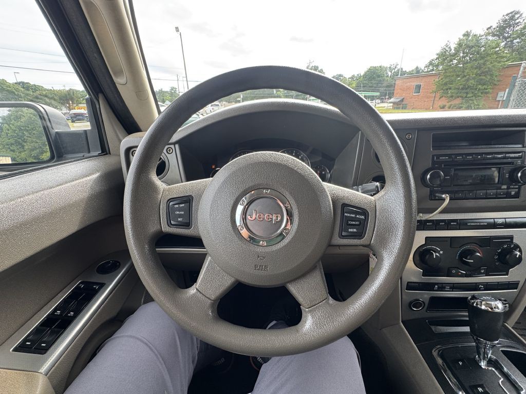 2006 Jeep Commander Image 13
