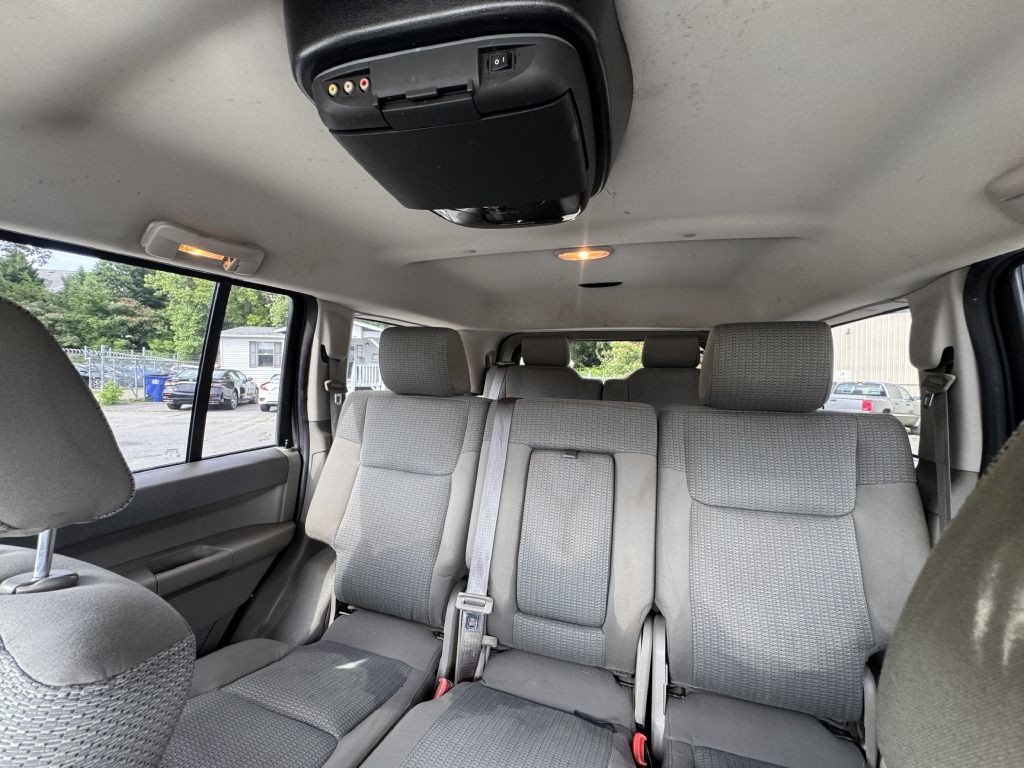 2006 Jeep Commander Image 17