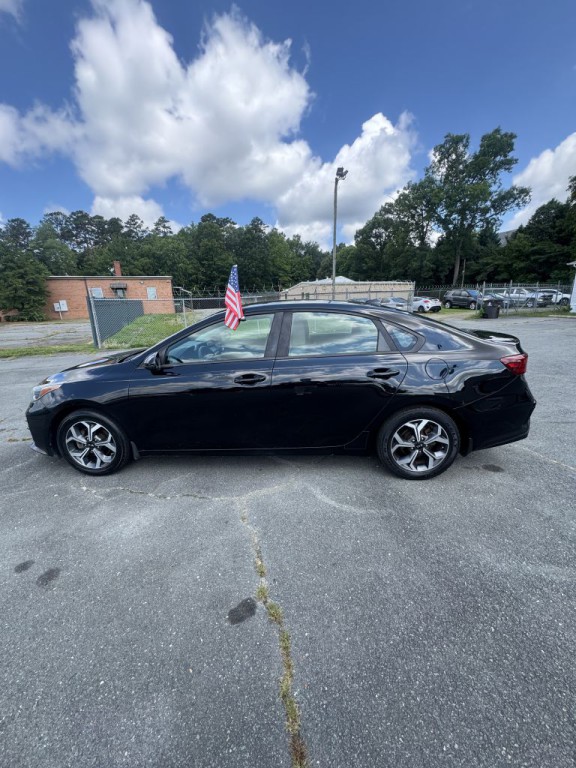 2019 Kia Forte Image 2