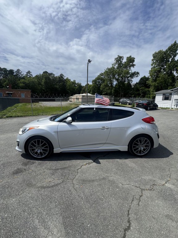 2014 Hyundai Veloster Image 2