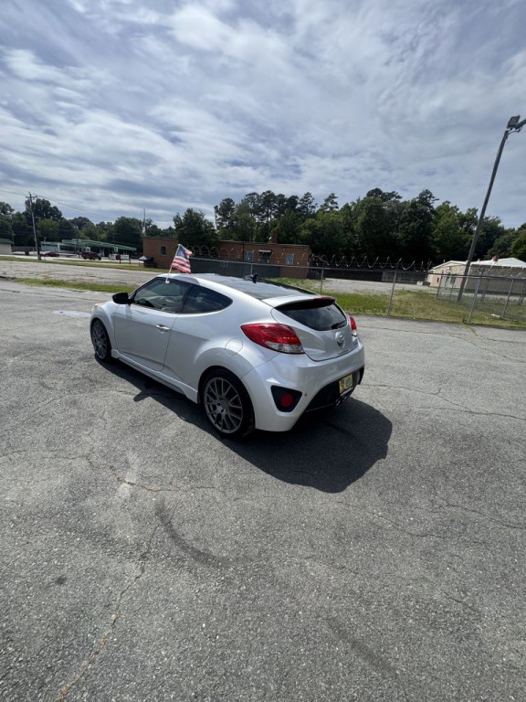2014 Hyundai Veloster Image 3