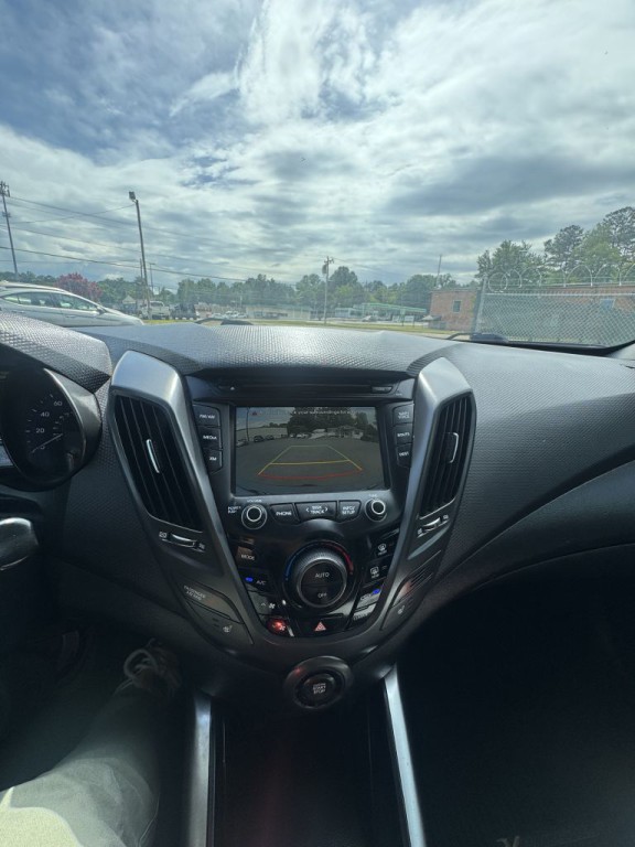 2014 Hyundai Veloster Image 14