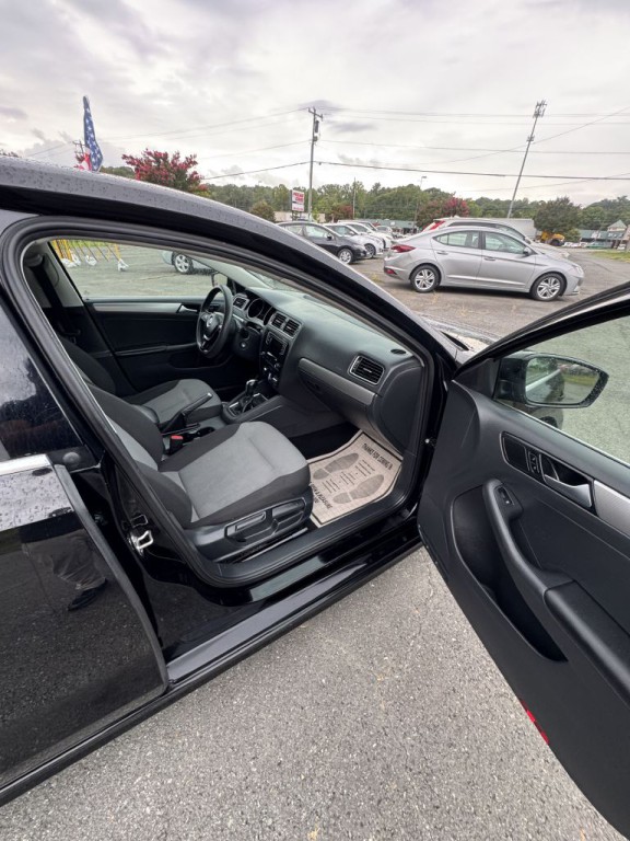 2017 Volkswagen Jetta Image 11