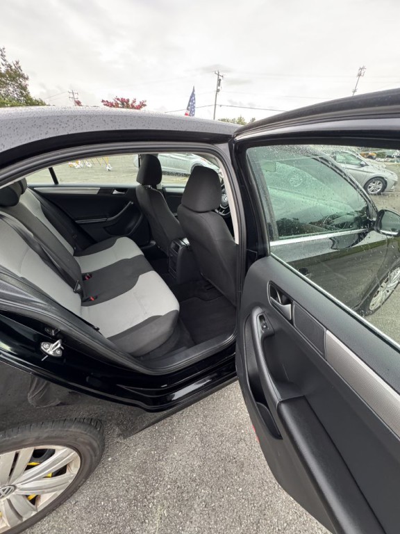 2017 Volkswagen Jetta Image 12