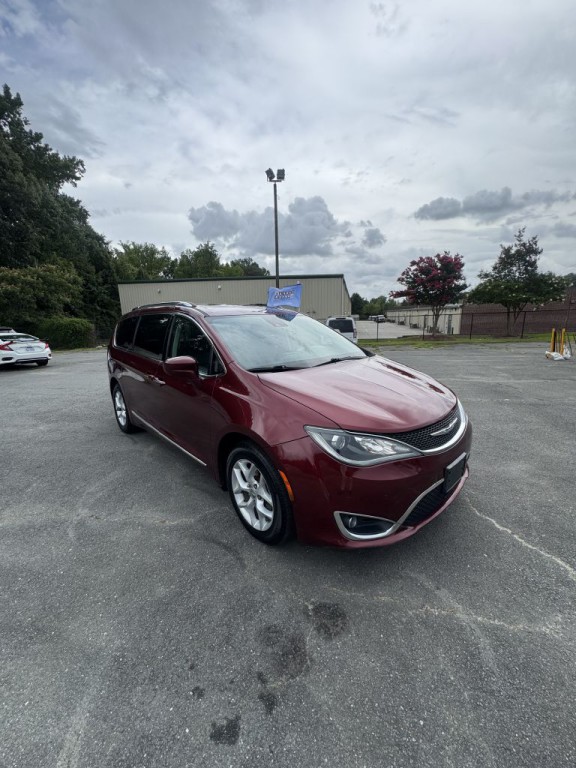 2017 Chrysler Pacifica Image 7