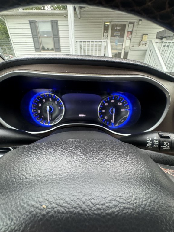 2017 Chrysler Pacifica Image 10