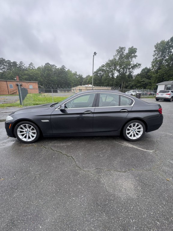 2014 BMW 5 Series Image 2