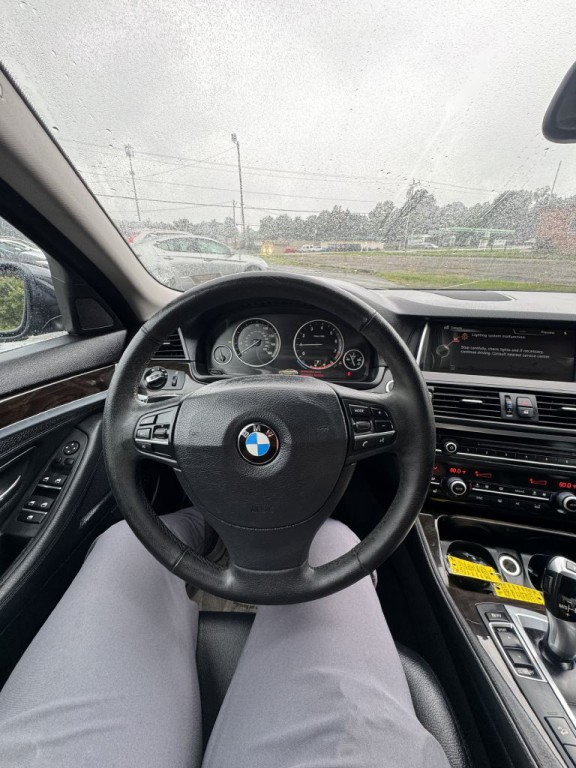 2014 BMW 5 Series Image 9