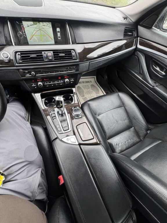 2014 BMW 5 Series Image 12
