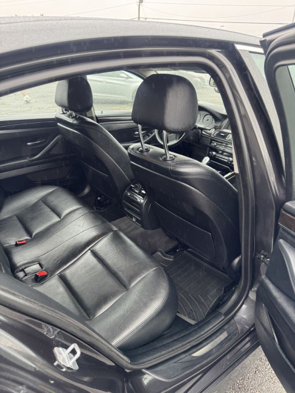 2014 BMW 5 Series Image 19