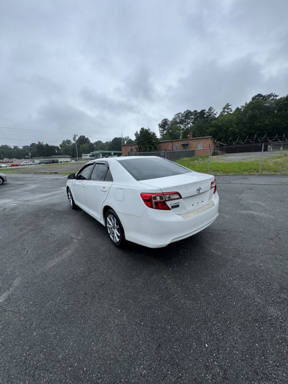 2014 Toyota Camry Image 3