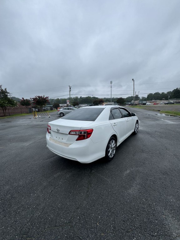 2014 Toyota Camry Image 5