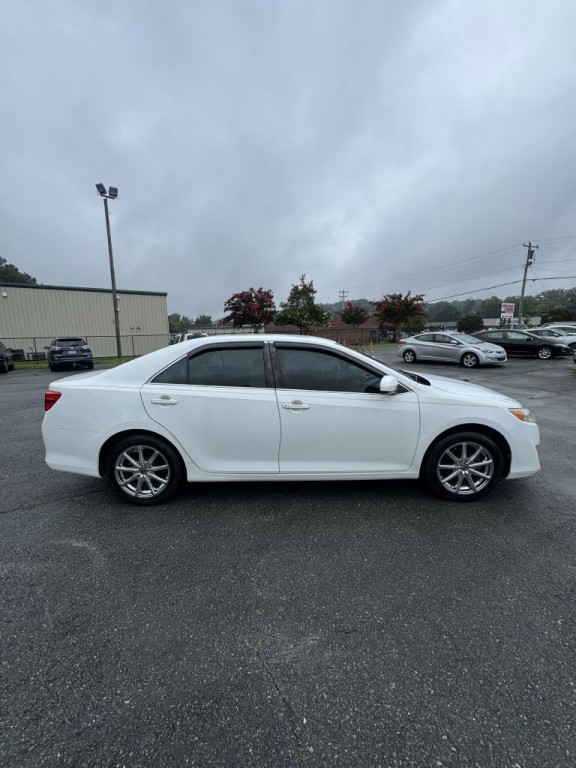 2014 Toyota Camry Image 6