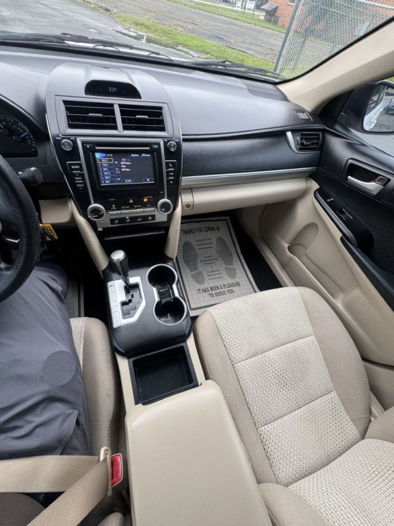 2014 Toyota Camry Image 12