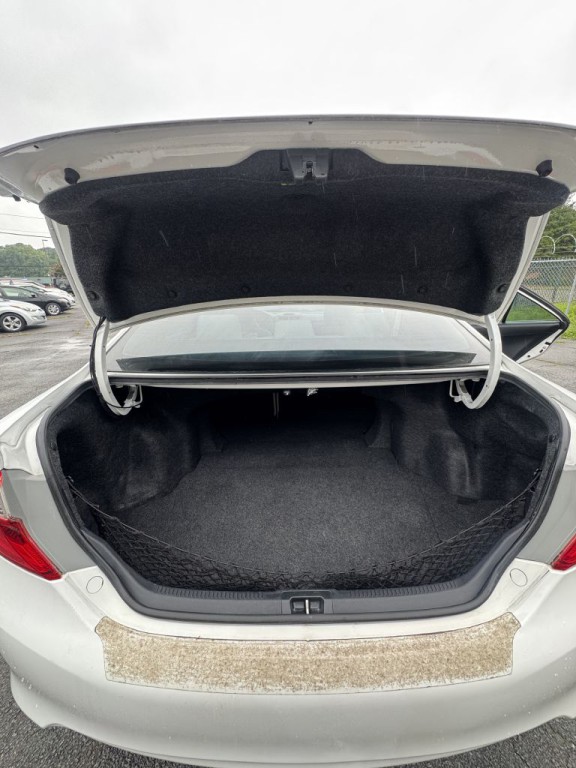 2014 Toyota Camry Image 18