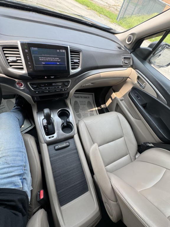 2016 Honda Pilot Image 16