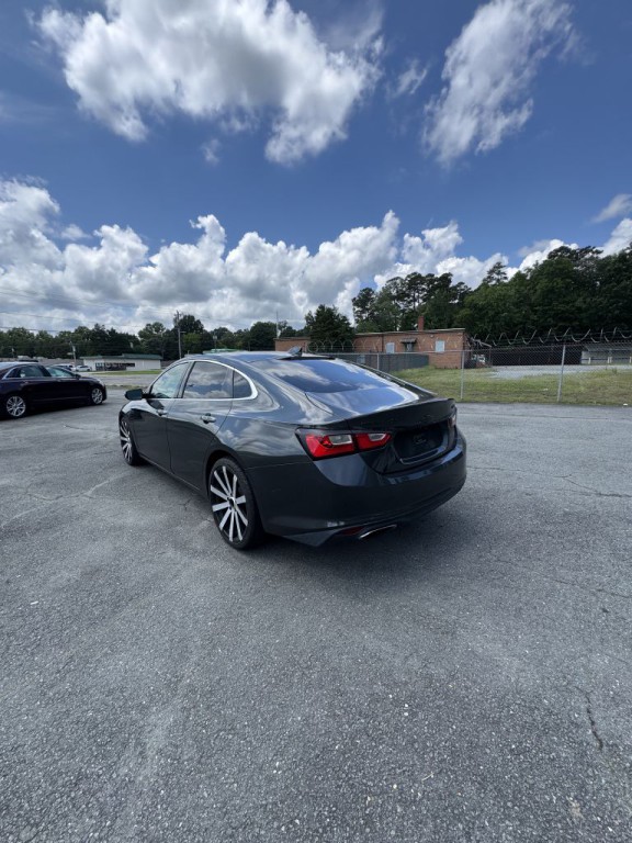2017 Chevrolet Malibu Image 3