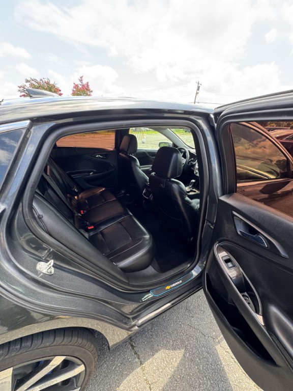 2017 Chevrolet Malibu Image 12