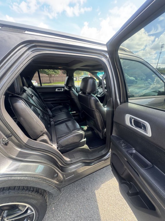 2015 Ford Explorer Image 12