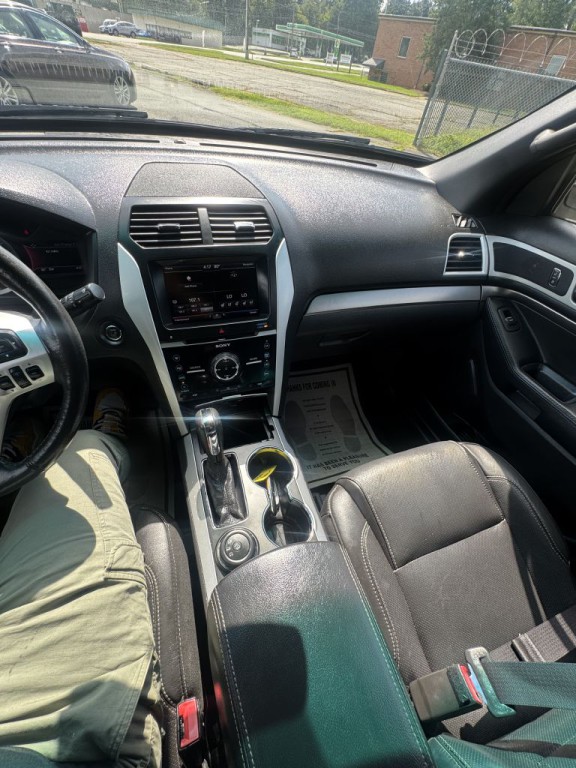 2015 Ford Explorer Image 16