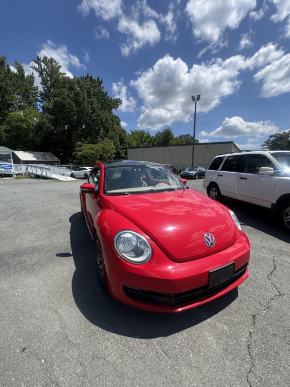 2013 Volkswagen Beetle Image 7
