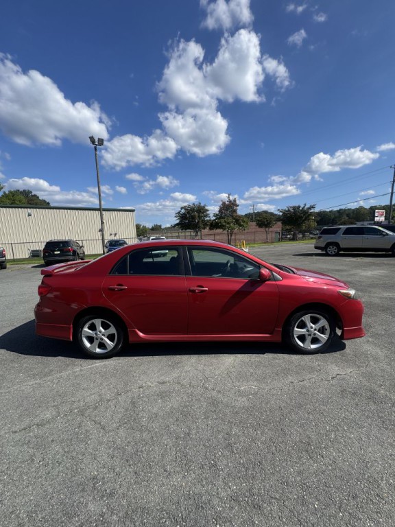 2013 Toyota Corolla Image 6