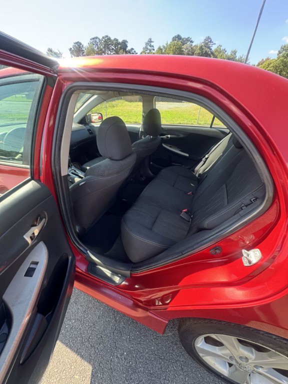 2013 Toyota Corolla Image 10