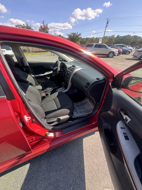 2013 Toyota Corolla Image 11
