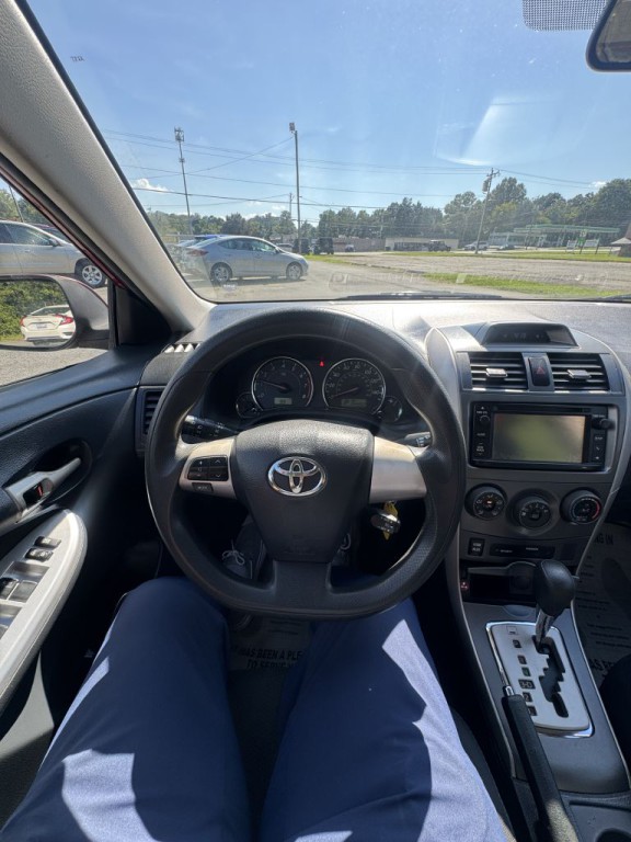 2013 Toyota Corolla Image 13