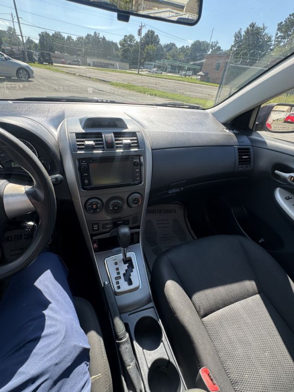 2013 Toyota Corolla Image 15