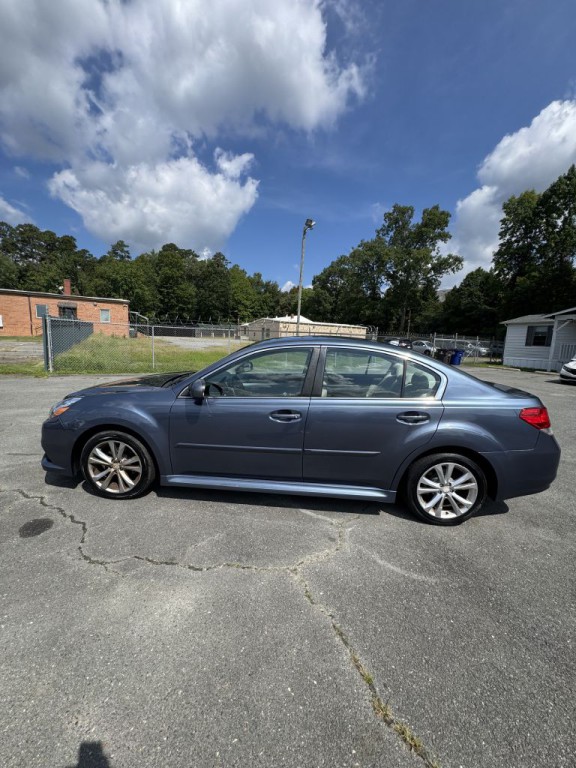 2014 Subaru Legacy Image 2