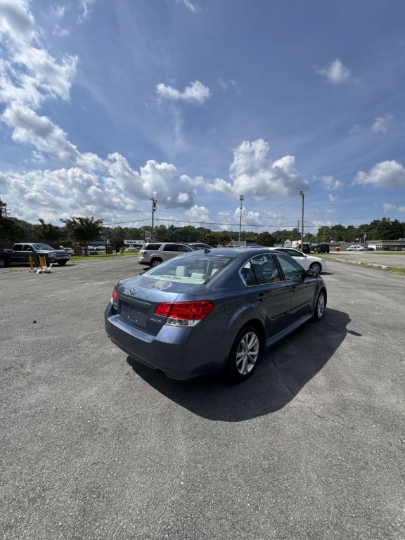 2014 Subaru Legacy Image 5