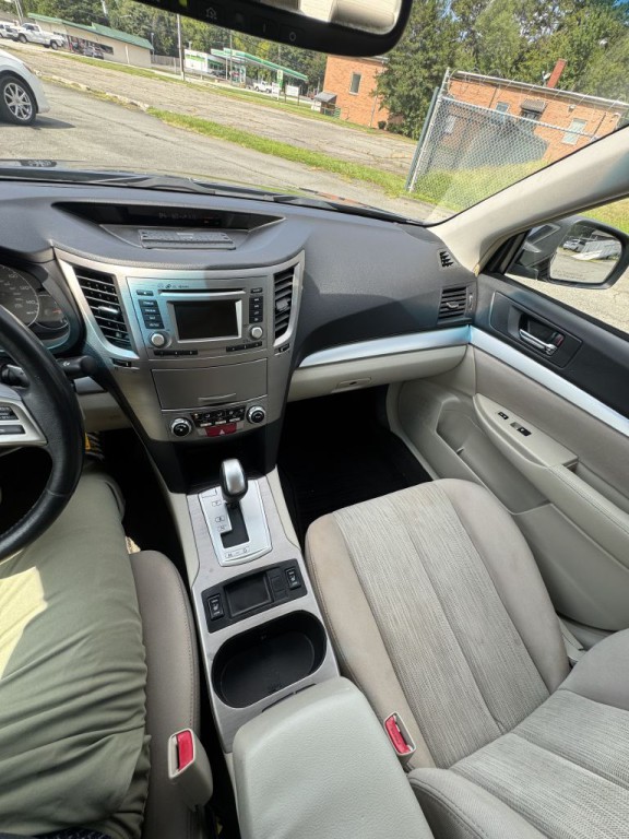 2014 Subaru Legacy Image 17